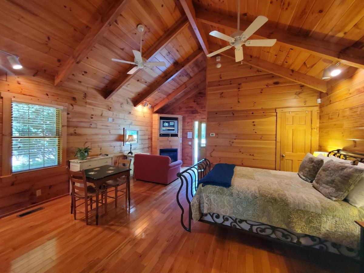 New River Trail Cabins Galax Экстерьер фото