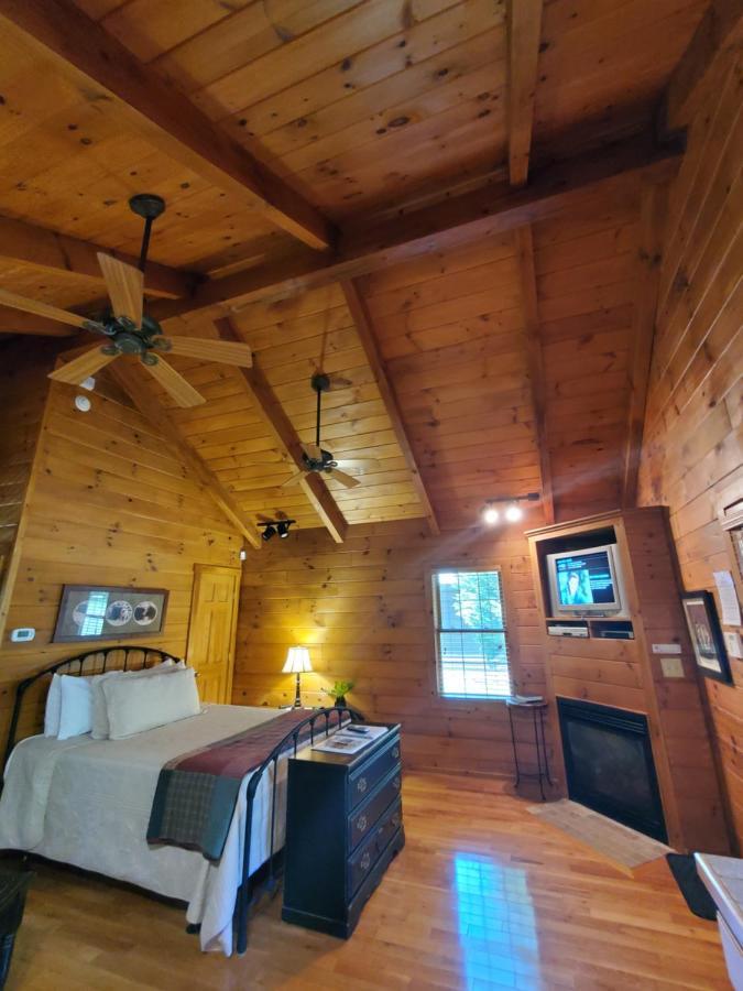 New River Trail Cabins Galax Экстерьер фото