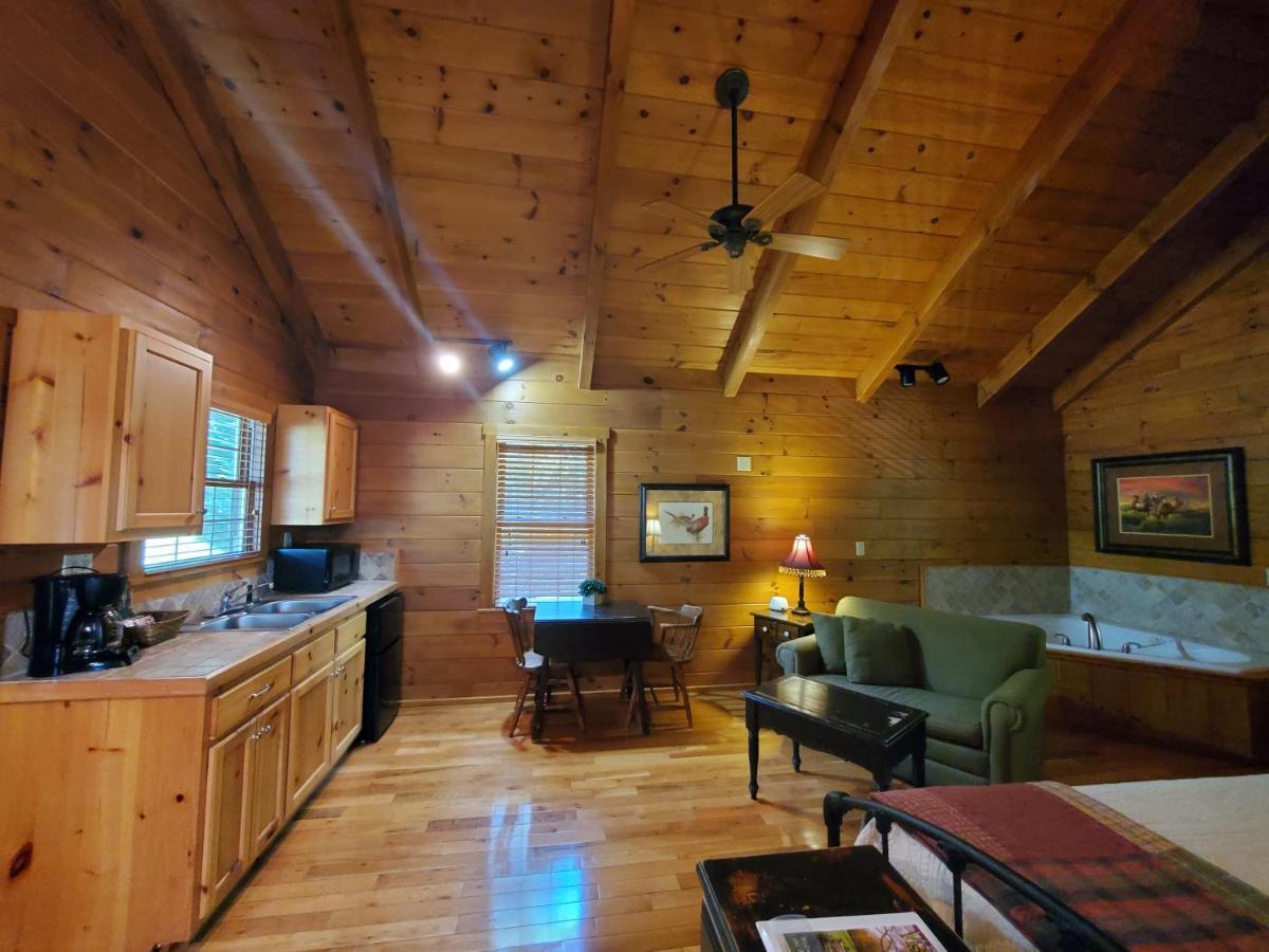 New River Trail Cabins Galax Экстерьер фото