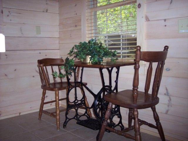 New River Trail Cabins Galax Номер фото